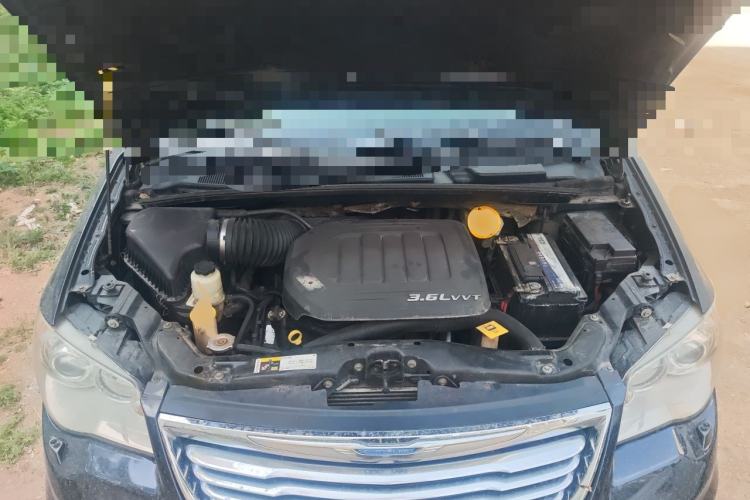 Used Chrysler Grand Voyager 2014 3.6L Comfort Edition Engine Bay