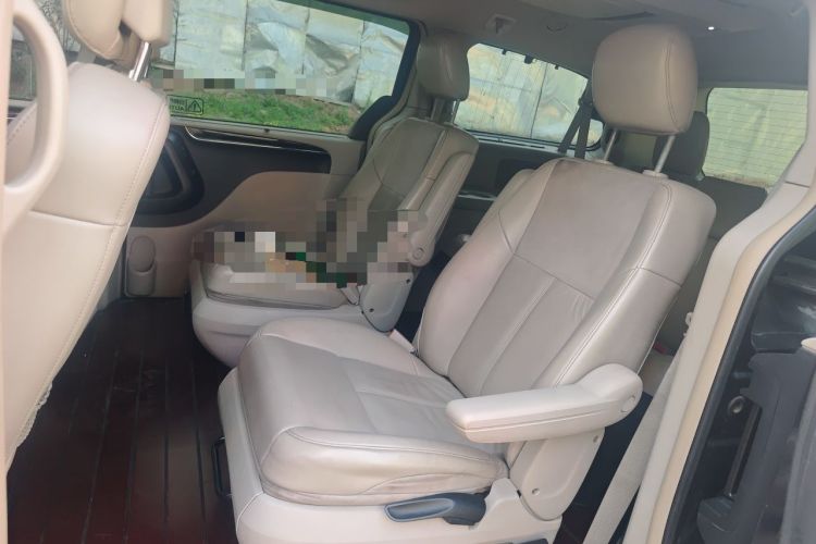 Used Chrysler Grand Voyager 2014 3.6L Comfort Edition Left Rear Seat