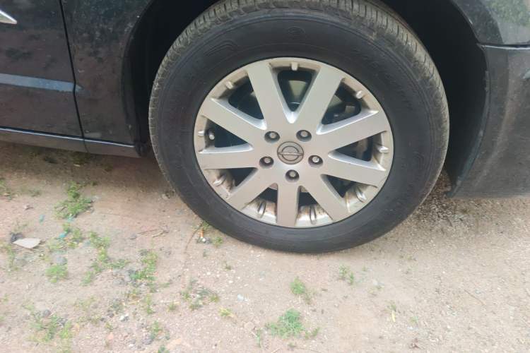 Used Chrysler Grand Voyager 2014 3.6L Comfort Edition Right Front Wheel Hub