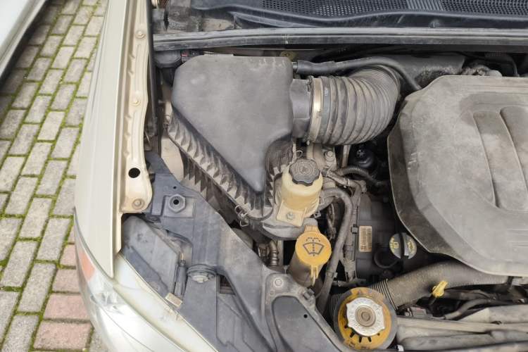 Used Chrysler Grand Voyager 2014 3.6L Comfort Edition Engine Bay Right
