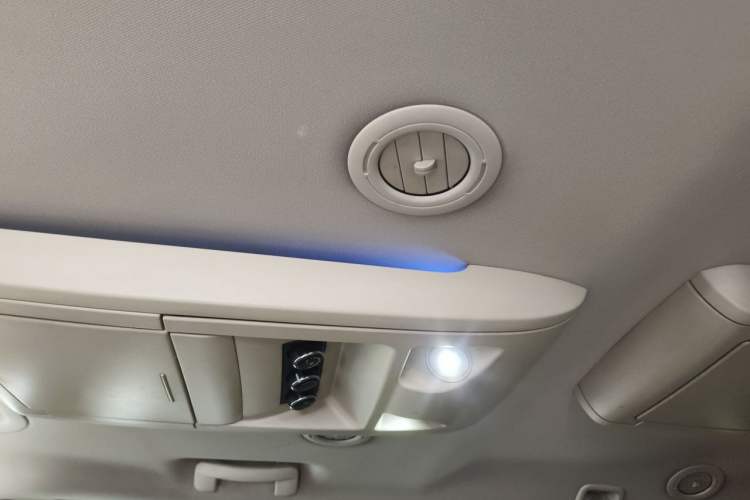 Used Chrysler Grand Voyager 2014 3.6L Comfort Edition Headliner