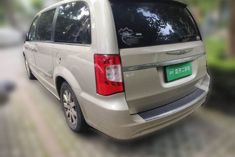 Used Chrysler Grand Voyager 2014 3.6L Comfort Edition Rear Left 45 Deg