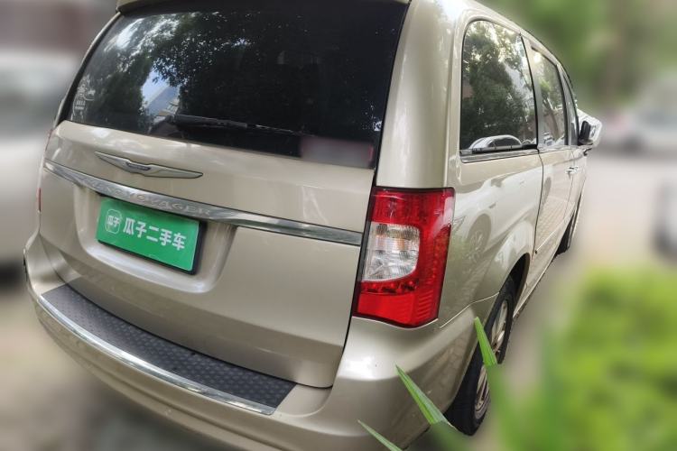 Used Chrysler Grand Voyager 2014 3.6L Comfort Edition Rear Right 45 Deg