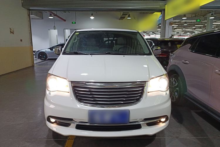 Used Chrysler Grand Voyager 2014 3.6L Comfort Edition Front