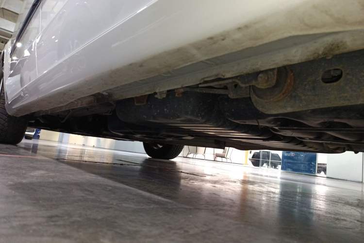 Used Chrysler Grand Voyager 2014 3.6L Comfort Edition Left Side Sill