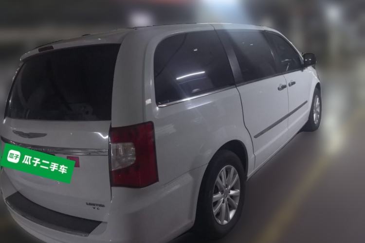Used Chrysler Grand Voyager 2014 3.6L Comfort Edition Rear Right 45 Deg