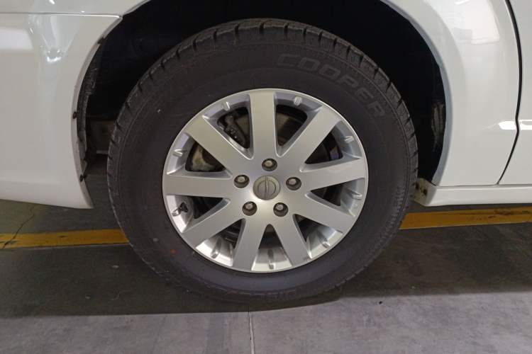 Used Chrysler Grand Voyager 2014 3.6L Comfort Edition Right Rear Wheel Hub