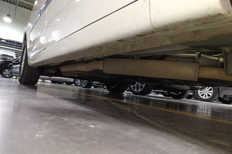 Used Chrysler Grand Voyager 2014 3.6L Comfort Edition Right Side Sill