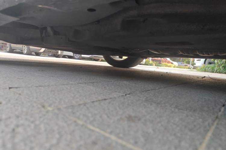 Used Chrysler Grand Voyager 2017 3.6L Premium Edition Chassis Front Left