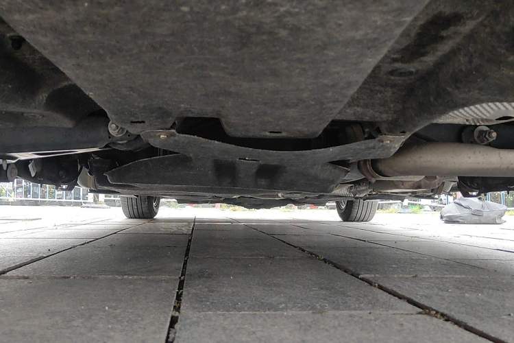 Used Chrysler Grand Voyager 2017 3.6L Premium Edition Chassis Rear