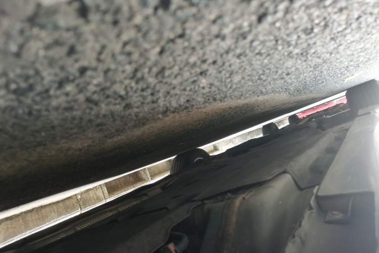 Used Chrysler Grand Voyager 2017 3.6L Premium Edition Chassis Rear Left