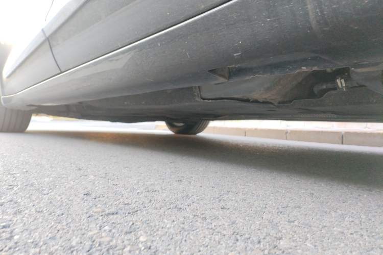 Used Chrysler Grand Voyager 2017 3.6L Premium Edition Chassis Rear Left