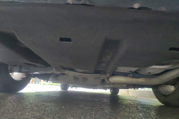 Used Chrysler Grand Voyager 2017 3.6L Premium Edition Chassis Rear