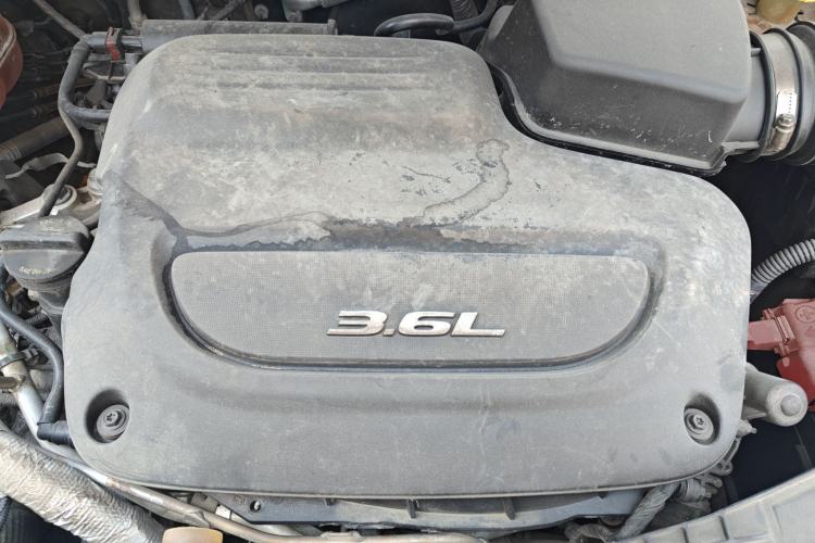 Used Chrysler Grand Voyager 2017 3.6L Premium Edition Engine Bay