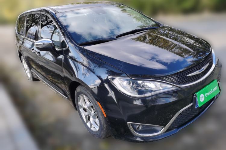 Used Chrysler Grand Voyager 2017 3.6L Premium Edition Exterior 2