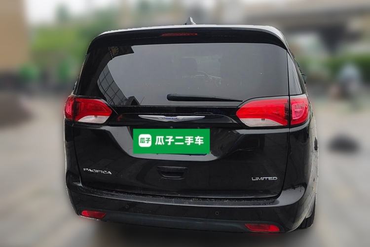 Used Chrysler Grand Voyager 2017 3.6L Premium Edition Rear