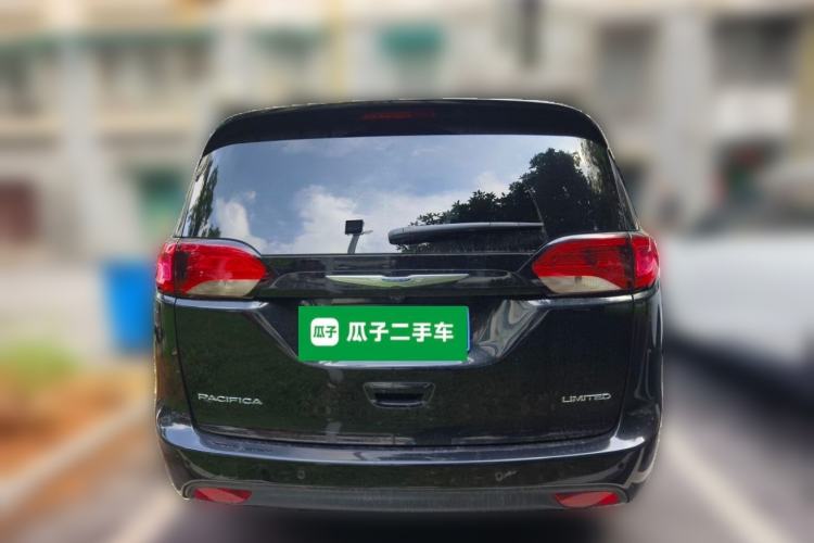 Used Chrysler Grand Voyager 2017 3.6L Premium Edition Rear