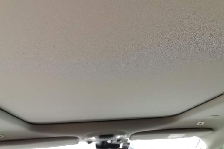 Used Chrysler Grand Voyager 2017 3.6L Premium Edition Headliner