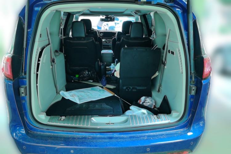 Used Chrysler Grand Voyager 2017 3.6L Premium Edition Trunk
