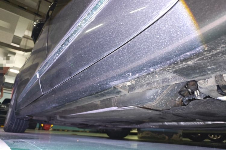Used Chrysler Grand Voyager 2017 3.6L Premium Edition Chassis Rear Left