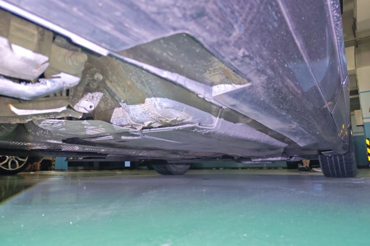 Used Chrysler Grand Voyager 2017 3.6L Premium Edition Chassis Rear Right