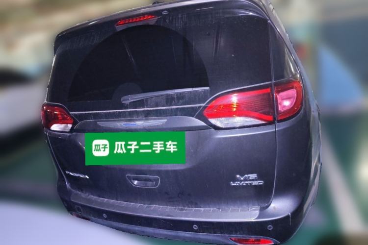 Used Chrysler Grand Voyager 2017 3.6L Premium Edition Rear