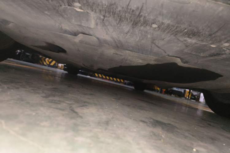 Used Chrysler Grand Voyager 2017 3.6L Premium Edition Chassis Front