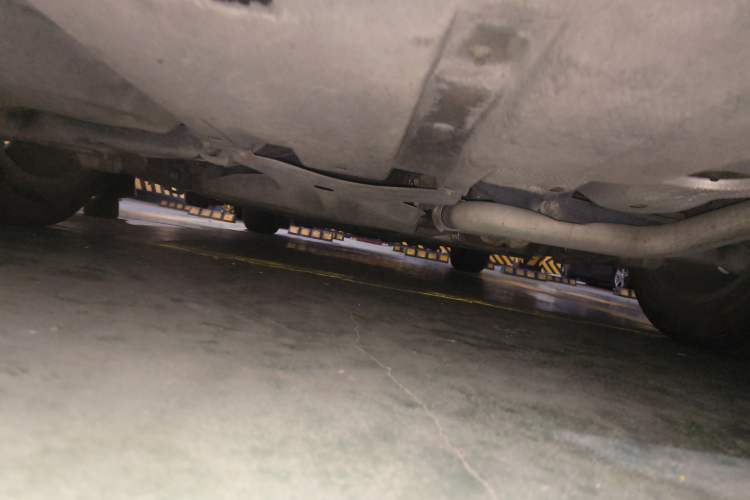 Used Chrysler Grand Voyager 2017 3.6L Premium Edition Chassis Rear