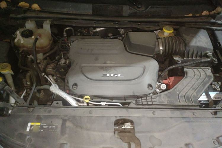 Used Chrysler Grand Voyager 2017 3.6L Premium Edition Engine Bay