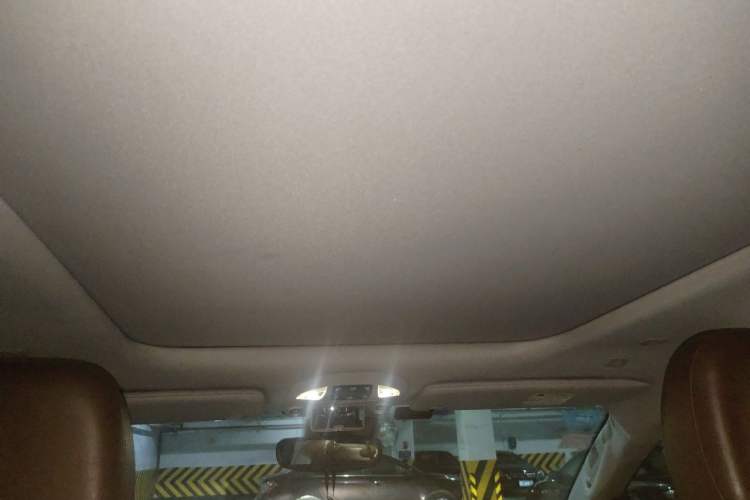Used Chrysler Grand Voyager 2017 3.6L Premium Edition Headliner