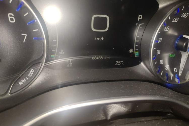 Used Chrysler Grand Voyager 2017 3.6L Premium Edition Odometer Close Up