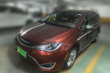 Used Chrysler Grand Voyager 2017 3.6L Premium Edition