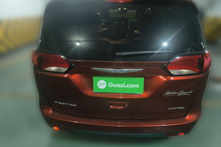 Used Chrysler Grand Voyager 2017 3.6L Premium Edition Rear