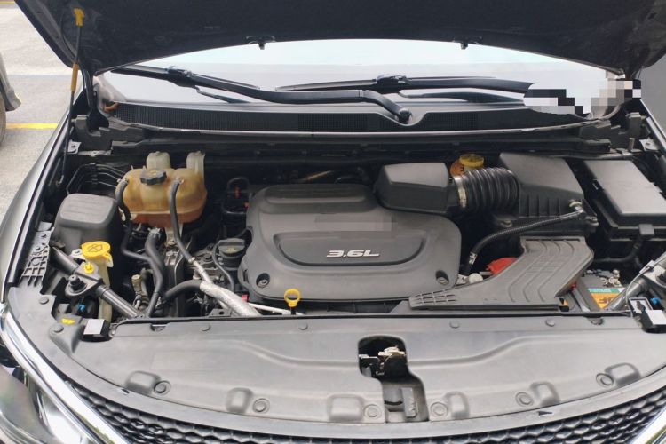 Used Chrysler Grand Voyager 2017 3.6L Premium Edition Engine Bay