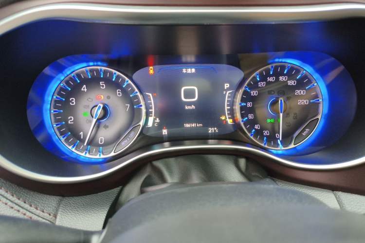 Used Chrysler Grand Voyager 2017 3.6L Premium Edition Odometer Close Up
