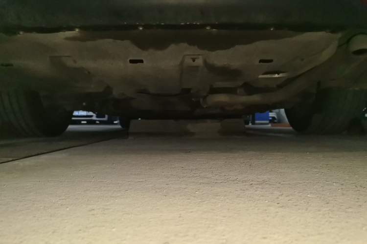Used Chrysler Grand Voyager 2017 3.6L Premium Edition Chassis Rear