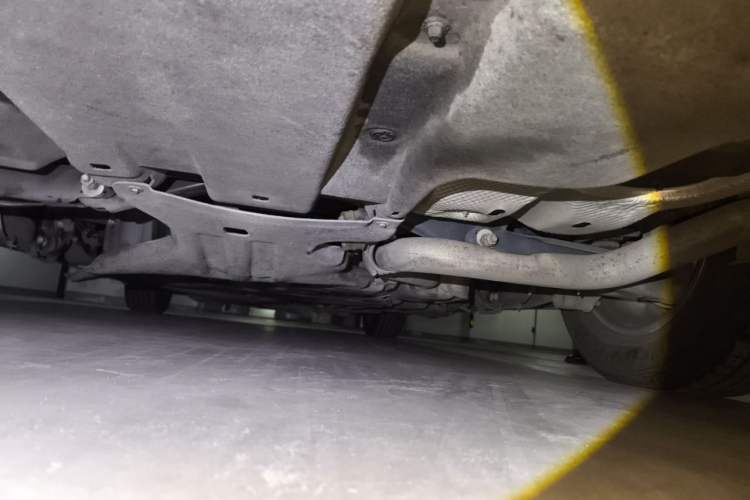 Used Chrysler Grand Voyager PHEV 2018 3.6L Plug-in Hybrid Chassis Rear