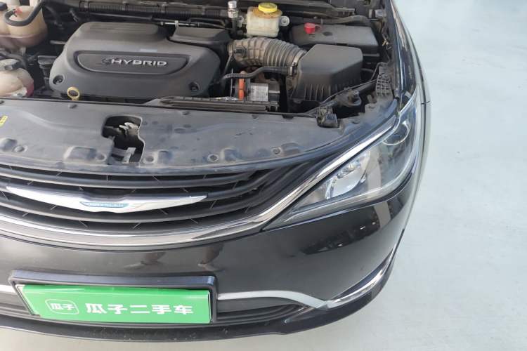 Used Chrysler Grand Voyager PHEV 2018 3.6L Plug-in Hybrid Engine Bay Left