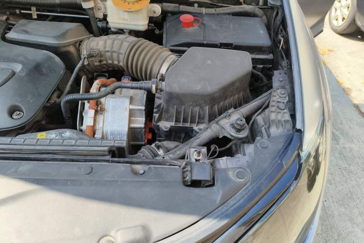 Used Chrysler Grand Voyager PHEV 2018 3.6L Plug-in Hybrid Engine Bay Left