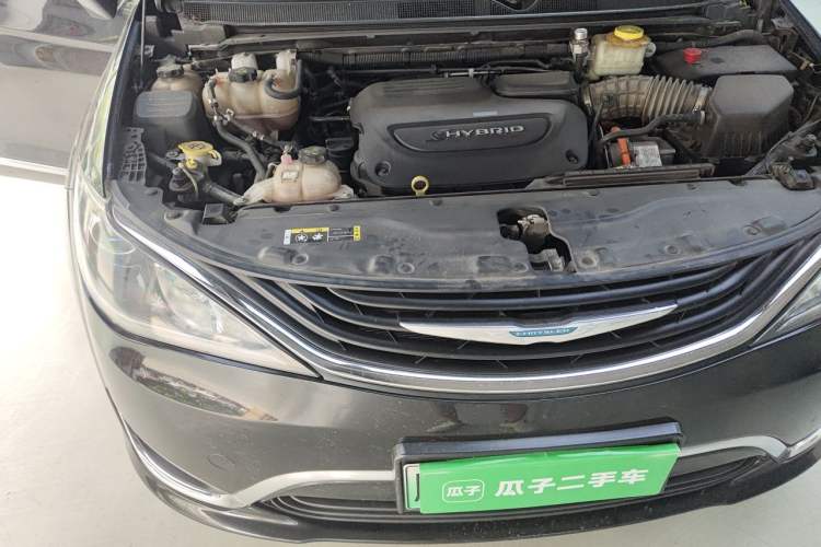 Used Chrysler Grand Voyager PHEV 2018 3.6L Plug-in Hybrid Engine Bay Right