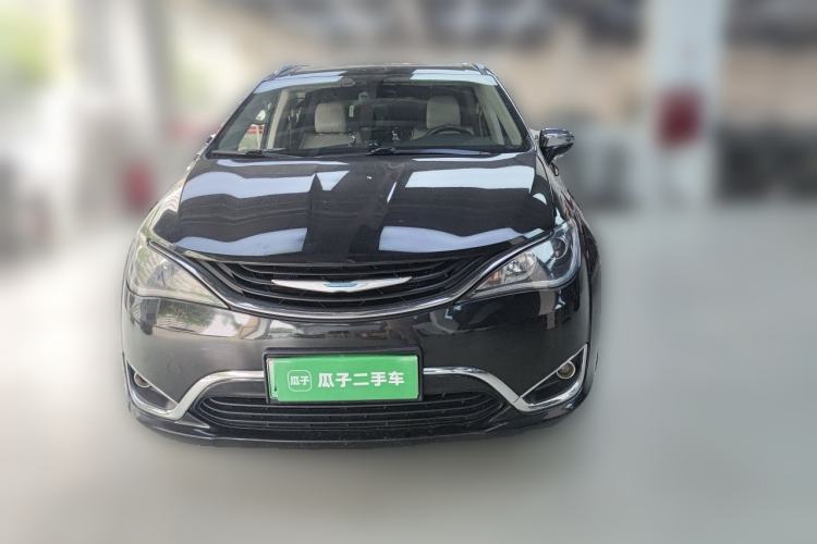 Used Chrysler Grand Voyager PHEV 2018 3.6L Plug-in Hybrid Front