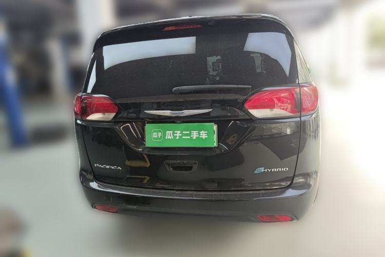 Used Chrysler Grand Voyager PHEV 2018 3.6L Plug-in Hybrid Rear