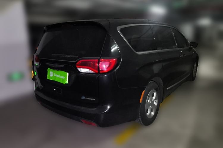 Used Chrysler Grand Voyager PHEV 2018 3.6L Plug-in Hybrid Rear Right 45 Deg