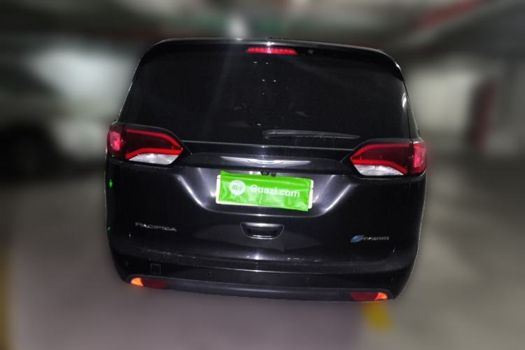 Used Chrysler Grand Voyager PHEV 2018 3.6L Plug-in Hybrid Rear