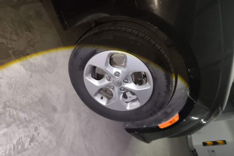 Used Chrysler Grand Voyager PHEV 2018 3.6L Plug-in Hybrid Right Front Wheel Hub