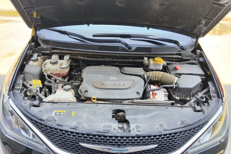 Used Chrysler Grand Voyager PHEV 2019 3.6L Plug-in Hybrid Engine Bay