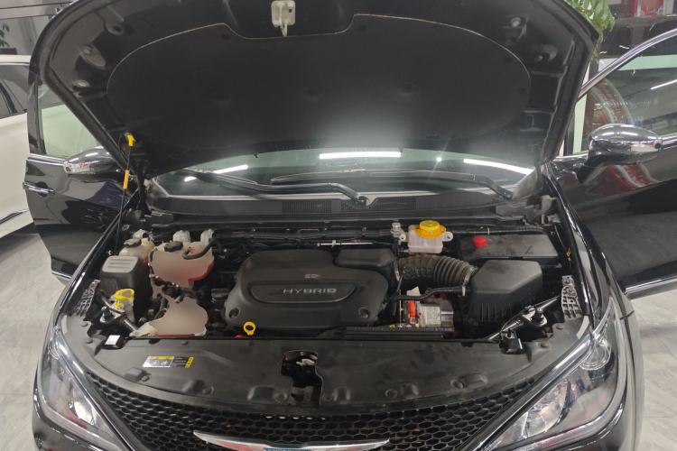 Used Chrysler Grand Voyager PHEV 2019 3.6L Plug-in Hybrid Engine Bay
