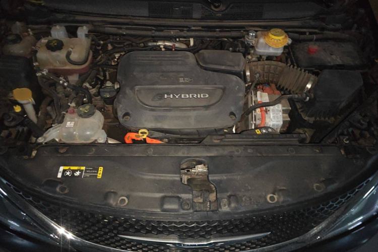 Used Chrysler Grand Voyager PHEV 2019 3.6L Plug-in Hybrid Engine Bay