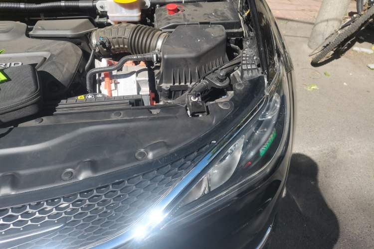 Used Chrysler Grand Voyager PHEV 2019 3.6L Plug-in Hybrid Engine Bay Left
