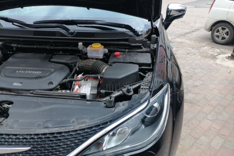 Used Chrysler Grand Voyager PHEV 2019 3.6L Plug-in Hybrid Engine Bay Left